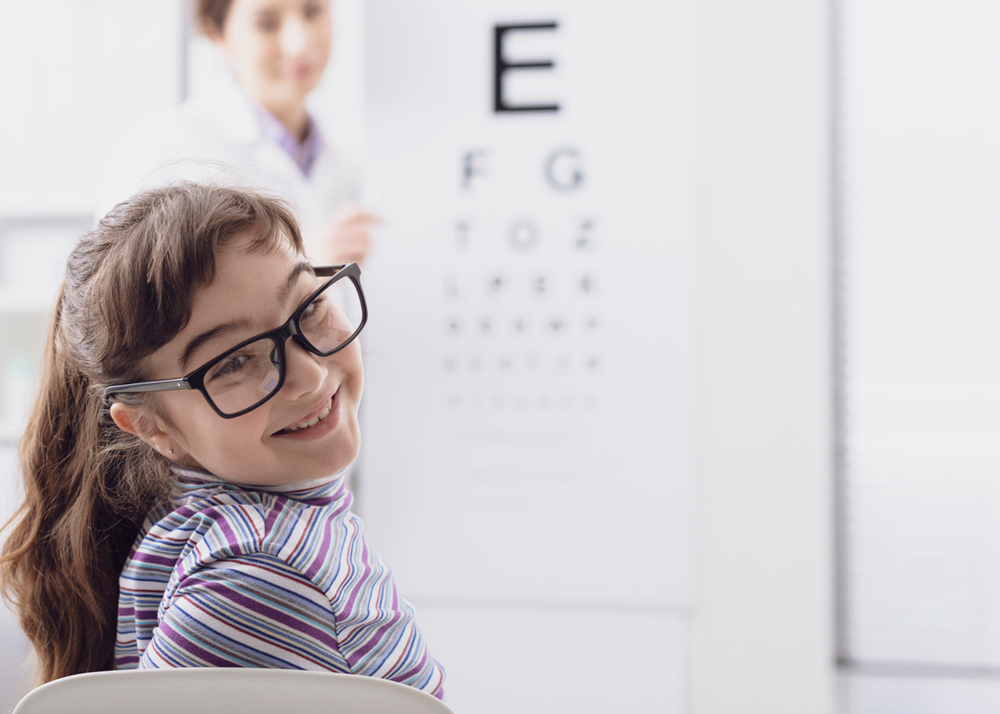 Child getting a vision screening